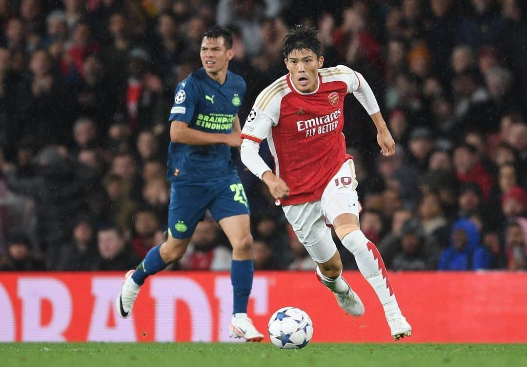 冨安健洋のインスタグラム：「CL debut with 3 points! Thank you for your support gunners!」