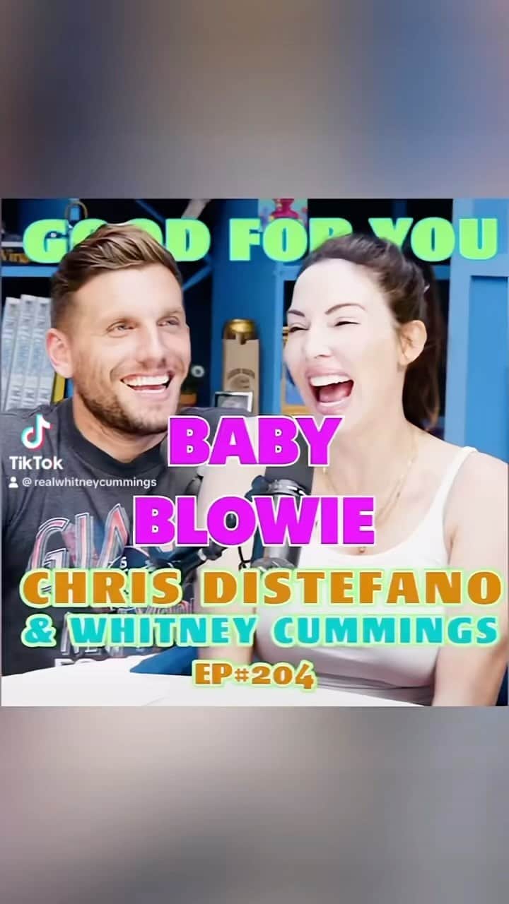 ウィットニー・カミングスのインスタグラム：「Child birth advice from @chrisdcomedy」