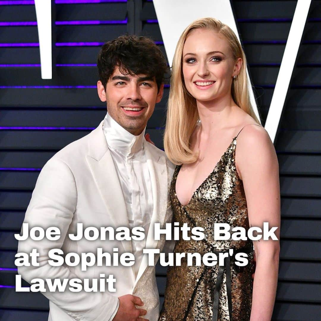 Just Jaredさんのインスタグラム写真 - (Just JaredInstagram)「Joe Jonas is firing back at Sophie Turner's claims in her new lawsuit with a statement, and addressing the "disparaging" reports. Tap this picture in the LINK IN BIO for details. #JoeJonas #SophieTurner Photos: Getty」9月22日 2時19分 - justjared