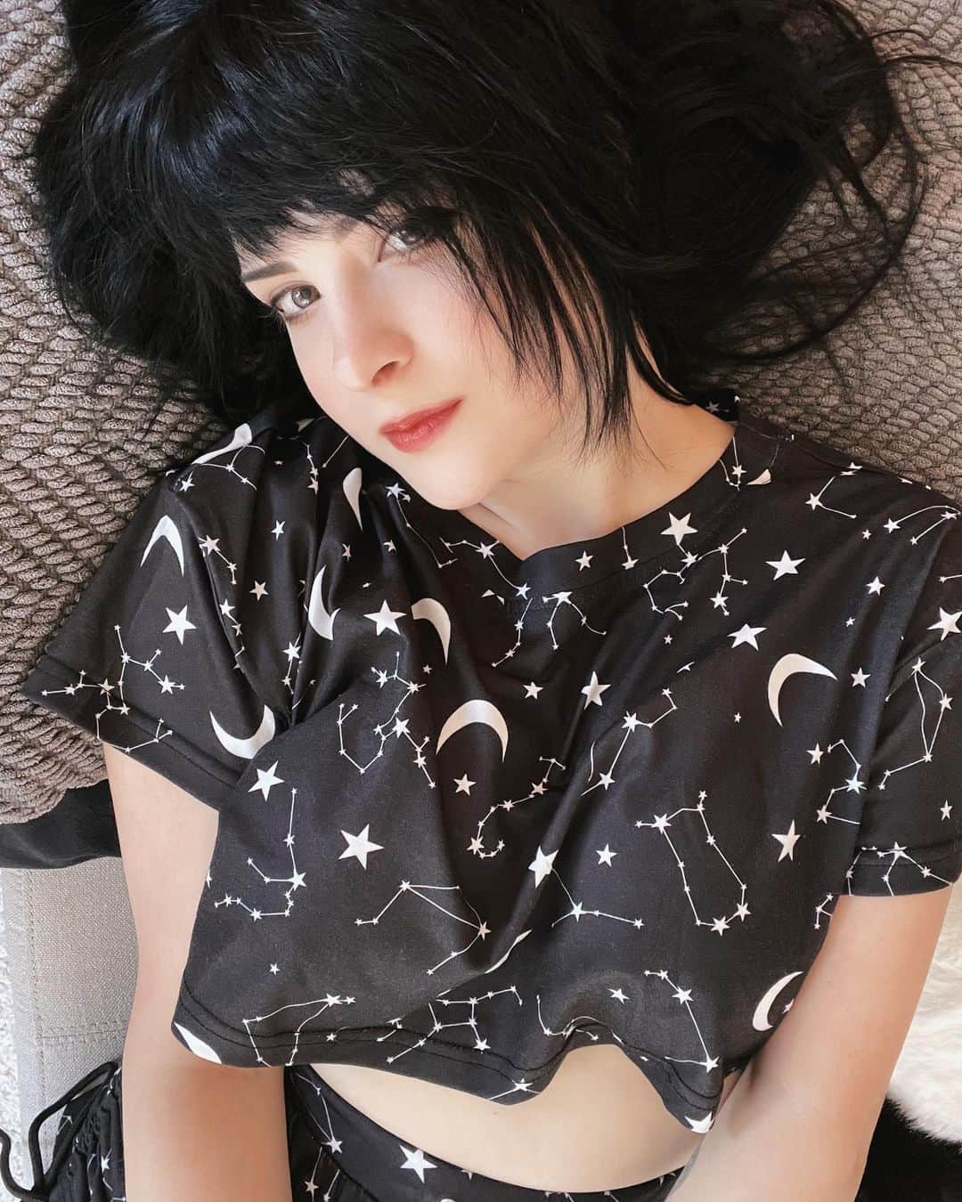 Tessaさんのインスタグラム写真 - (TessaInstagram)「Been meaning to take photos in this super cute pjs set from @mobbunny.official for forever now! I love them sm~✨😌🌙」9月22日 2時21分 - hiso.neko