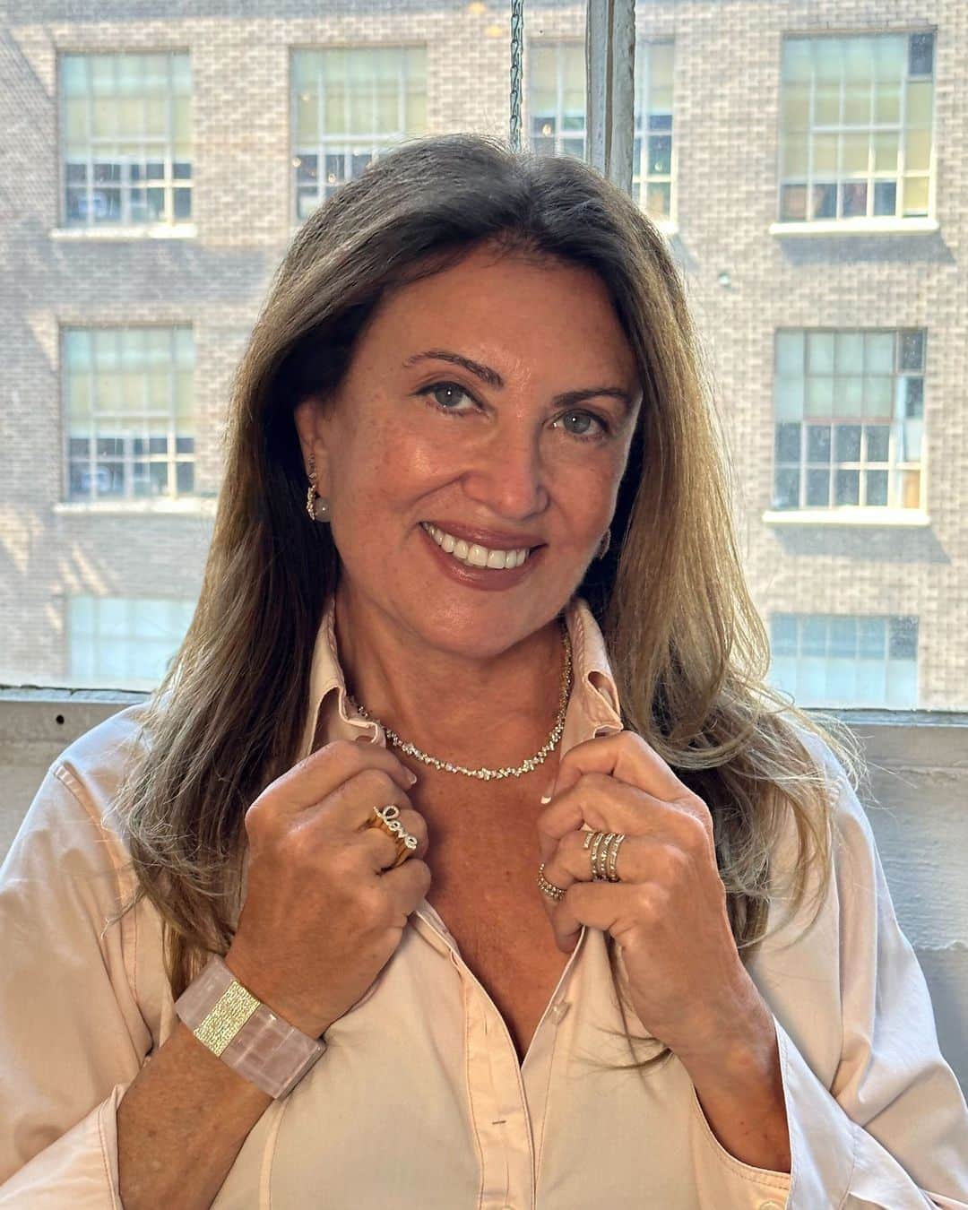 のインスタグラム：「What is #SydneyEvan founder and designer, Rosanne wearing these days? Beautiful rose quartz pieces from our new Feminine Fatale collection, and signature classics like our Love Block Signet Ring.」