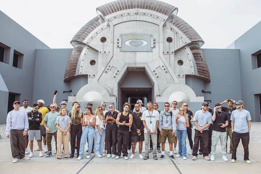 ステール・サンドベックのインスタグラム：「Good week, with a solid crew🙌🏼 Thanks @oakley 🙏🏼」