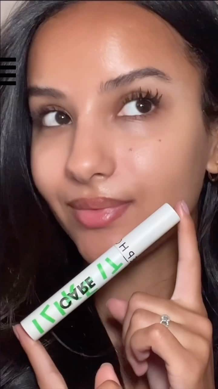 セフォラのインスタグラム：「Regardez ce résultat 👀 Hydrater vos cils tout en appliquant du mascara, c’est possible avec la nouveauté signée @sephoracollection I Like It Clean 💚 Des cils définis et plus épais avec un volume longue durée ⚡  #SephoraFrance #SephoraCollection #Makeup」