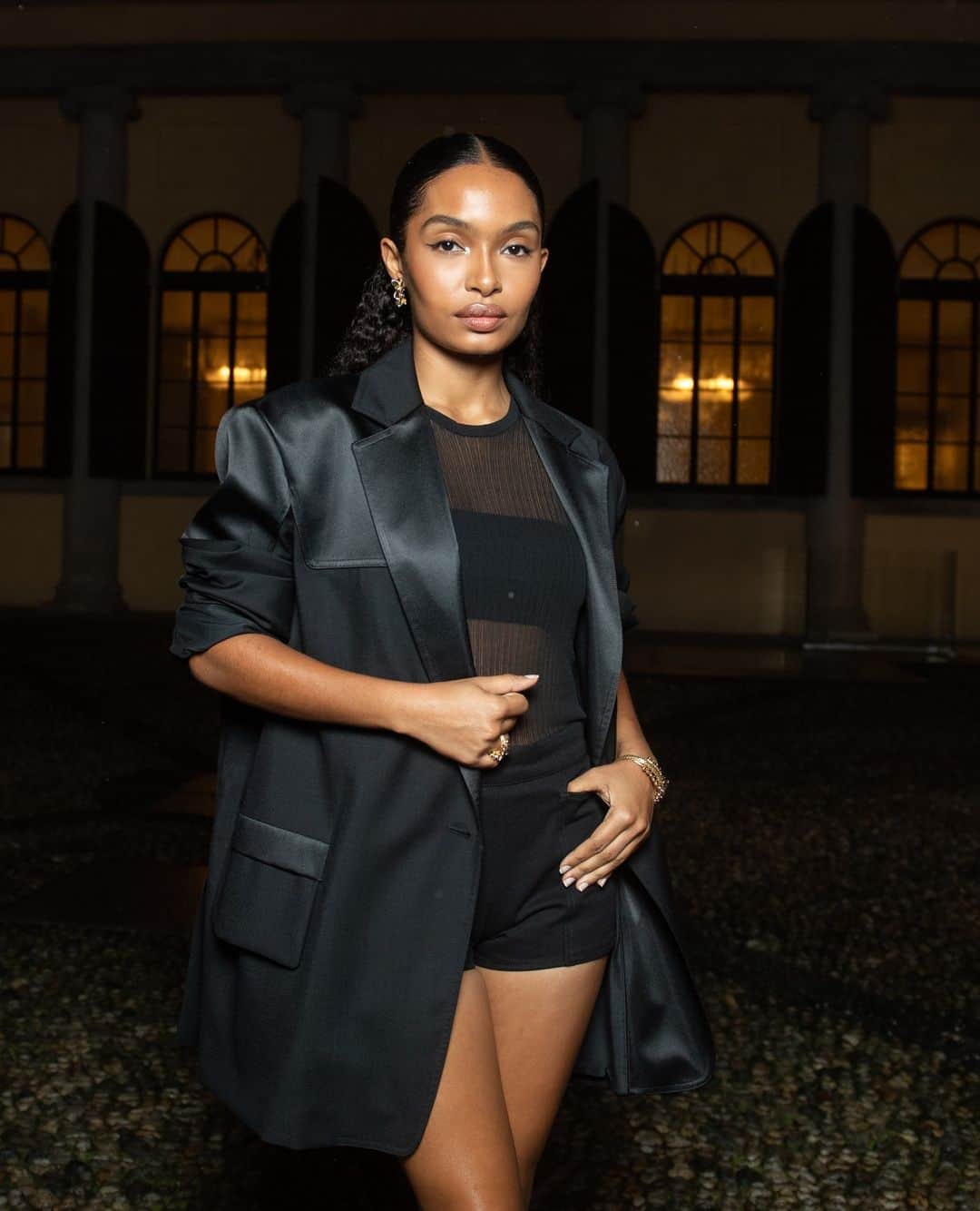 マックスマーラのインスタグラム：「@womeninfilmla and Max Mara announce @yarashahidi as the recipient of the 2023 WIF Max Mara Face of the Future Award®. Recognizing her impressive acting and producing work within the screen industries, her fight for inclusivity and equity, and her embodiment of style and grace, Actress Yara Shihidi will be the 18th recipient of the annual WIF Max Mara Face of the Future Award®.」