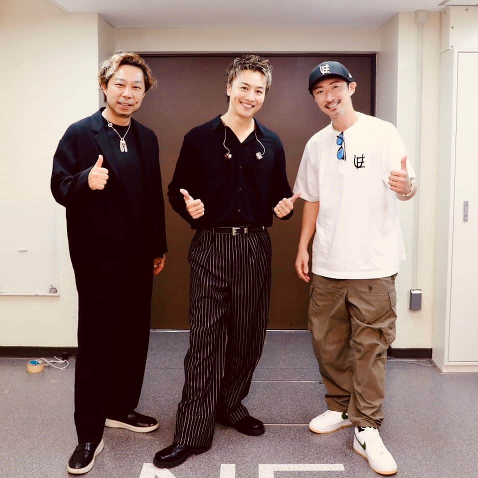 MAKIDAIさんのインスタグラム写真 - (MAKIDAIInstagram)「EXILE TAKAHIRO 武道館 LIVE 2023 "EXPLORE"  タカヒロの真っ直ぐな EXILE LOVEと想いを感じる事ができた最高のライブでした🔥🫶✨  17年前の今日、日本武道館で誕生して、始まったEXILE第二章。  振り返る事なく進んできた タカヒロの17年という年月が生んだ"今"だからこその選曲や、歌に込めた魂からも 第一章へのリスペクトも伝わってきて思わず何度か目頭が熱くなってしまいました✨  EXILE TAKAHIROだからこそ伝えられる想いのこもった歌を これからも多くの方に届けていってください💫✨  幸せな時間をありがとうございました😊✨」9月22日 14時07分 - exile_makidai_pkcz