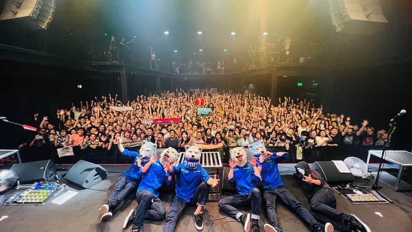Man With A Missionさんのインスタグラム写真 - (Man With A MissionInstagram)「Wolves on Parade in Beijing!  It was a very special night and a mind blasting one!  Thank you Beijing! 謝謝！！！  #mwamjapan #wolvesonparade #beijing #china #thanksfor #teachingmechinese #whatwastheword?」9月22日 14時07分 - mwamofficial