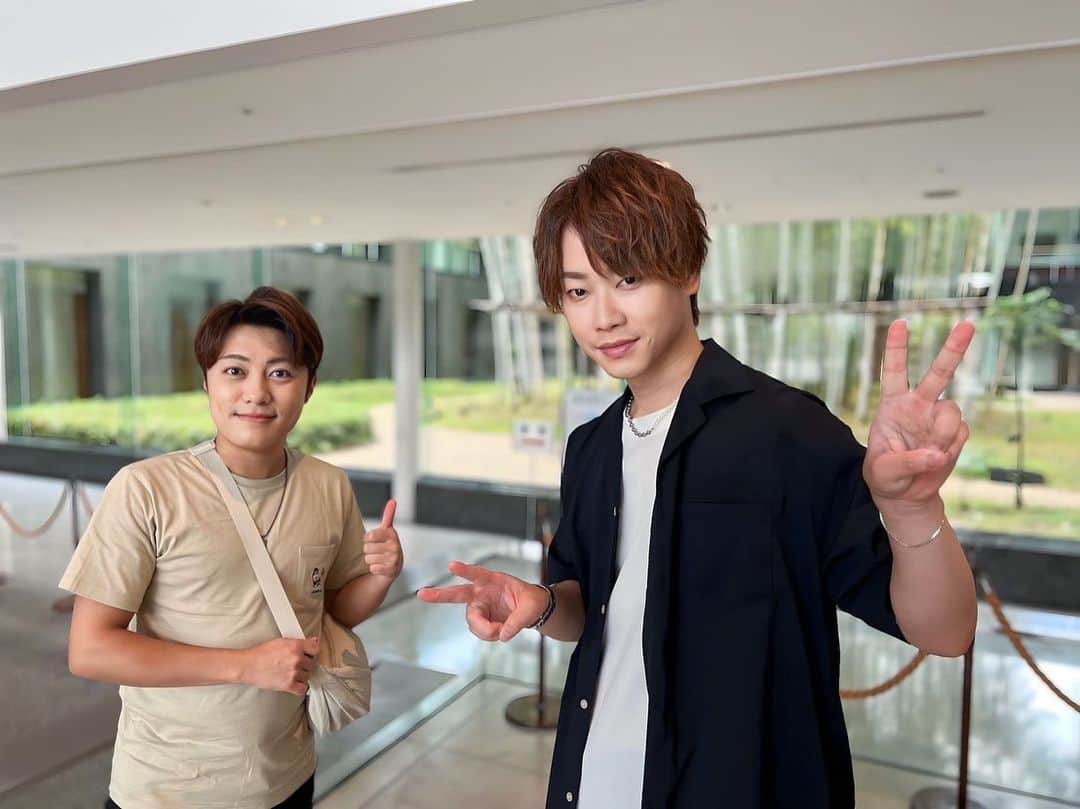 はやぶさのインスタグラム：「今日はファンクラブバスツアー！ 神奈川の鎌倉と江の島を巡ります！ オリジナル曲『江の島ルンバ』を口ずさみながら、楽しみます！  【EN】  Today is the fan club bus tour!  We will tour to Kamakura and Enoshima in Kanagawa!  We will enjoy while humming our original song "Enoshima Rumba"!  #はやぶさ #ヒカル #ヤマト #大滝ひかる #駿河ヤマト #イベント #一日一枚  #写真  #hayabusa #hikaru #yamato #event  #picstory  #picstagram #photooftheday  #photogram  #hayabusadiary  #はやぶさの日記  #fotohariini  #江の島 #鎌倉」