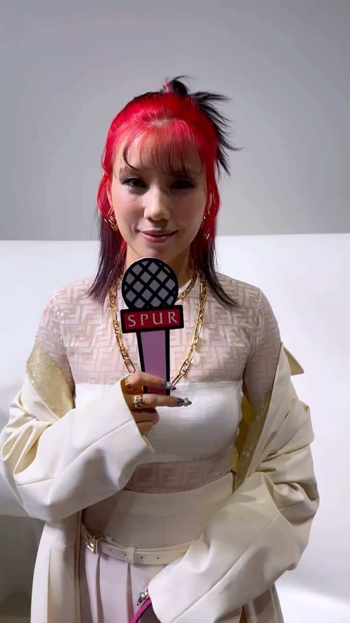 のインスタグラム：「#仲里依紗 さんが#フェンディ の2024年春夏コレクションショーに来場。フェンディの好きなところや着こなしのポイントについて、ミニインタビューに答えてくれました。 #FENDI #milanfashionweek」