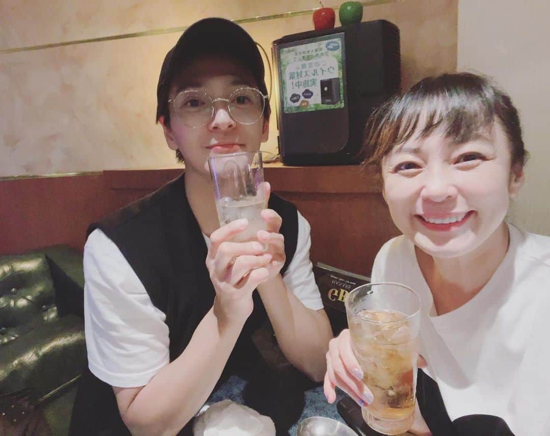 佐藤仁美さんのインスタグラム写真 - (佐藤仁美Instagram)「.  こないだ かんちゃと遊んだ @kandai_1021   楽しかったー よく飲んだー よく遊んだー  またねーん  #上田堪大 #後輩 #ホリプロ」9月22日 14時49分 - sato.hitomi.19791010