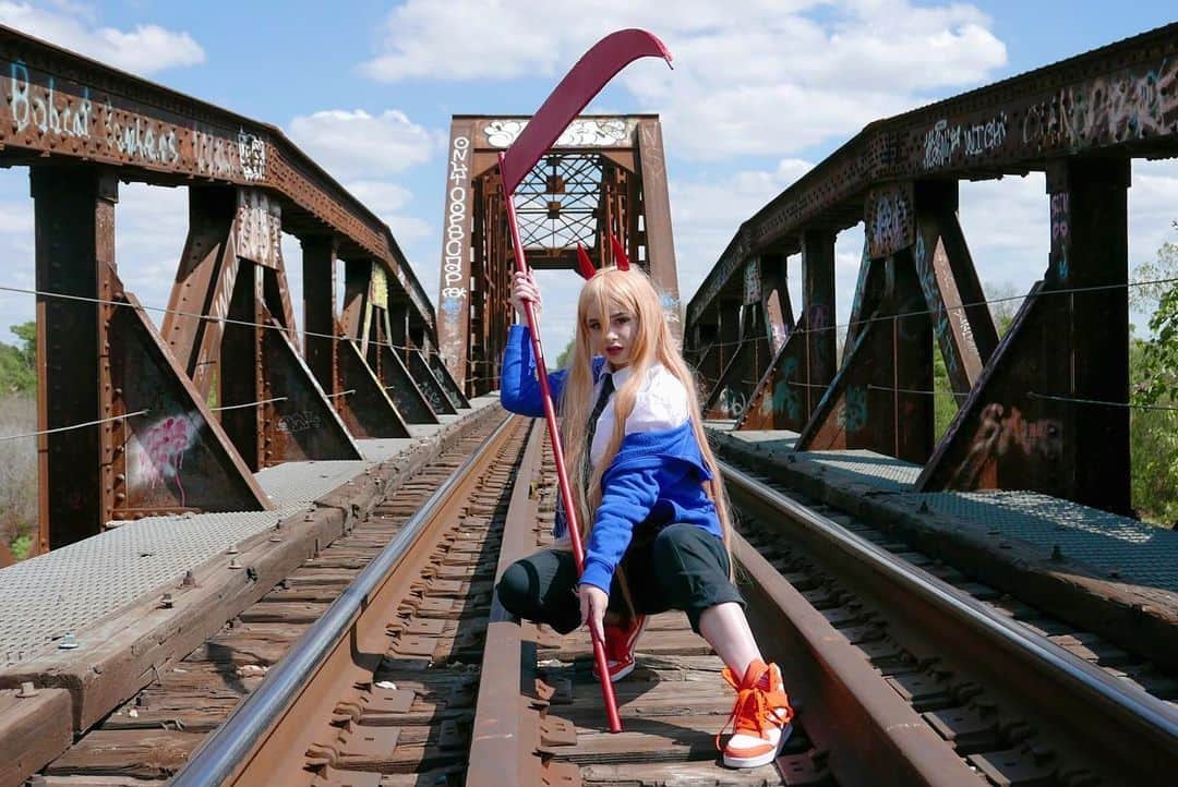 レベッカのインスタグラム：「🔪🩸Powa Powa 🩸🔪 • • • #cosplay #anime #power #powercosplay #csm #csmcosplay #chainsawmancosplay #chainsawman #cosplayer」