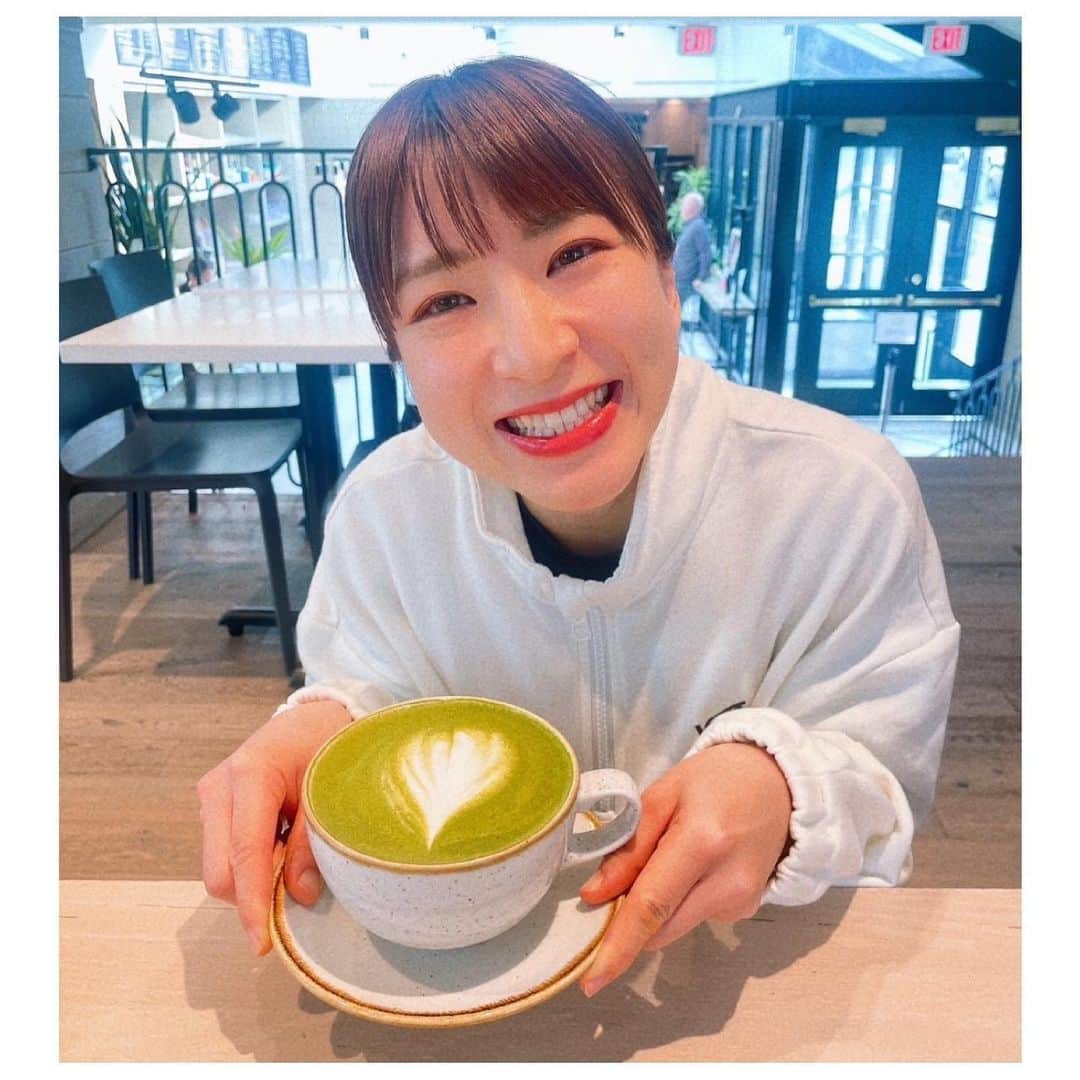 吉田夕梨花さんのインスタグラム写真 - (吉田夕梨花Instagram)「. お気に入りのカフェにて☕️ . .  ①2023ver ②2022ver . . . #alfornobakery  #ロコソラーレの日常 #calgary #トレーニングしてアイス練習してお気に入りのカフェでご飯🍕 #かれこれ6年くらい通ってる @alfornoyyc」9月22日 7時55分 - yurikayoshida77