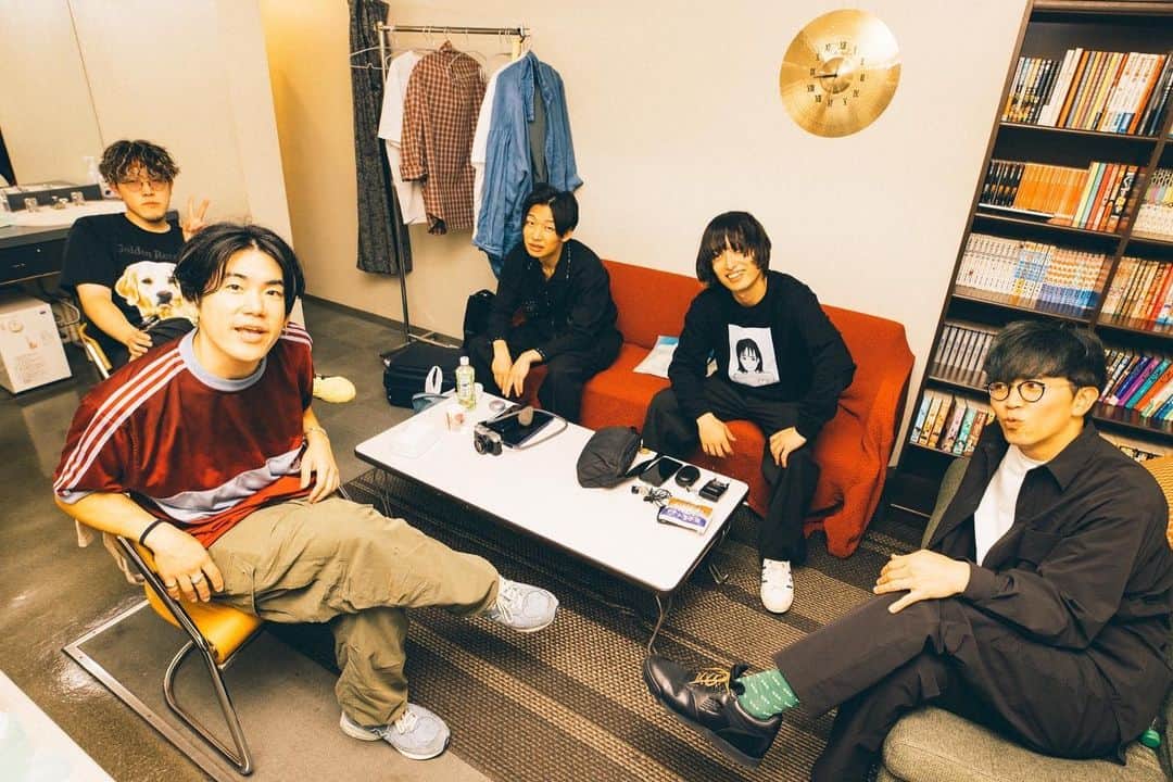 三浦太郎のインスタグラム：「reGretGirlのツアー始まったんだ〜🏃‍♂️  #regretgirl  #ラブコツアー   📷 @igossoooo.u」