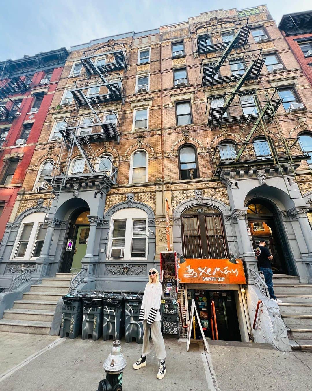 のインスタグラム：「#physicalgraffiti」