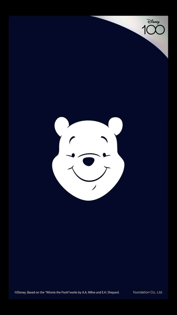 のインスタグラム：「WONDER TOGETHER / Winnie the Pooh COLLECTION  今年の春に発表したPEARLY GATES とDisney 100 周年の想いは、1 年を通じて物語のように続きます。  “WONDER” のシンボルは “Wonder together” コレクションに進化し、Winnie the Pooh のプーさんとともに新しい物語を読む時のワクワクする瞬間をイメージした、特別なコレクションを展開します。 まだまだ“WONDER” は続きます。  そう、あなたと一緒に。  Released on 10.06.  #Disney#Disney100#pooh#くまのプーさん  #pearlygates#pearlygatesrtad#newarrivals #autumncollection#iloveit#golffashion#golfstyle#パーリーゲイツ#ゴルフ#ゴルフウェア#ゴルフファッション#ゴルフバッグ」