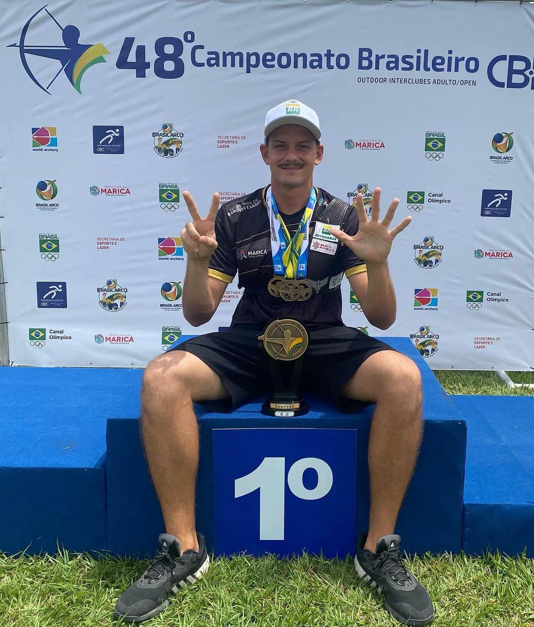 のインスタグラム：「#TBT campeonato brasileiro 2022  Na próxima semana estarei disputando o meu 9° campeonato brasileiro aqui em Maricá, vamos em busca de mais resultados 🚀 . @petrobras #TimePetrobras @cdafab @wiawis_archery @beiterarchery @truball_axcel @clubedisparabrasil @brasilarco.oficial #BolsaAtleta @esportegovrj」