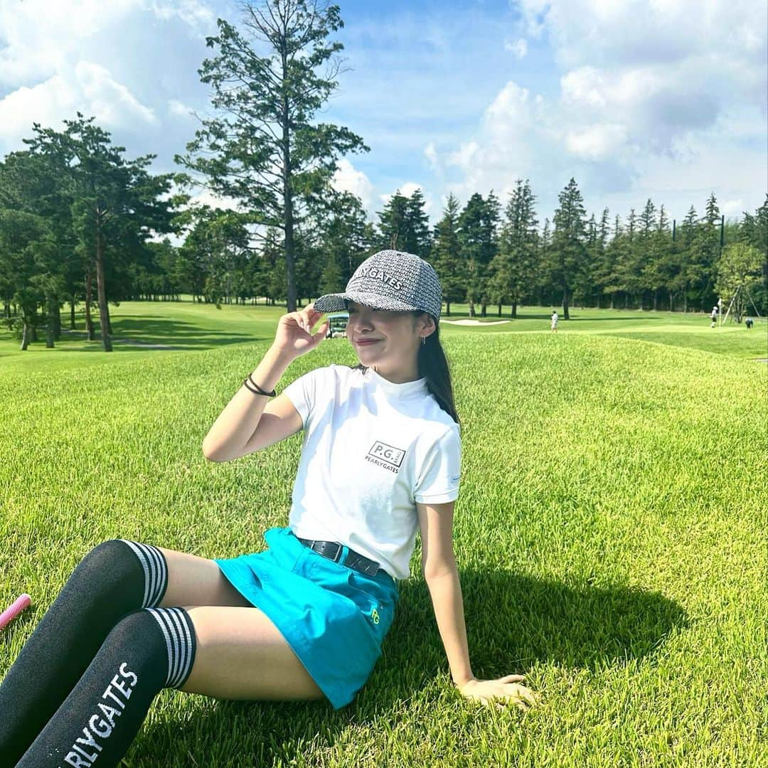 谷岡美沙紀のインスタグラム：「ゴルフっっ🏌️‍♀️（先日） トライアスロンチームのメンバーで 結構ゴルフ行ってる⛳️  golf Wear @pearlygates_official   #ゴルフ #ゴルフ女子 #ゴルフウェア #スポーツ女子  #japanesegirl#golflife #ヘルシー#ゴルフコーデ #アクティブ #モデル#伸ばしかけ前髪 #l4l #makeup#portrait#port#make#hair#model#giri #ootn #selfie #좋아요반사#팔로우미#맞팔#셀스타그램」