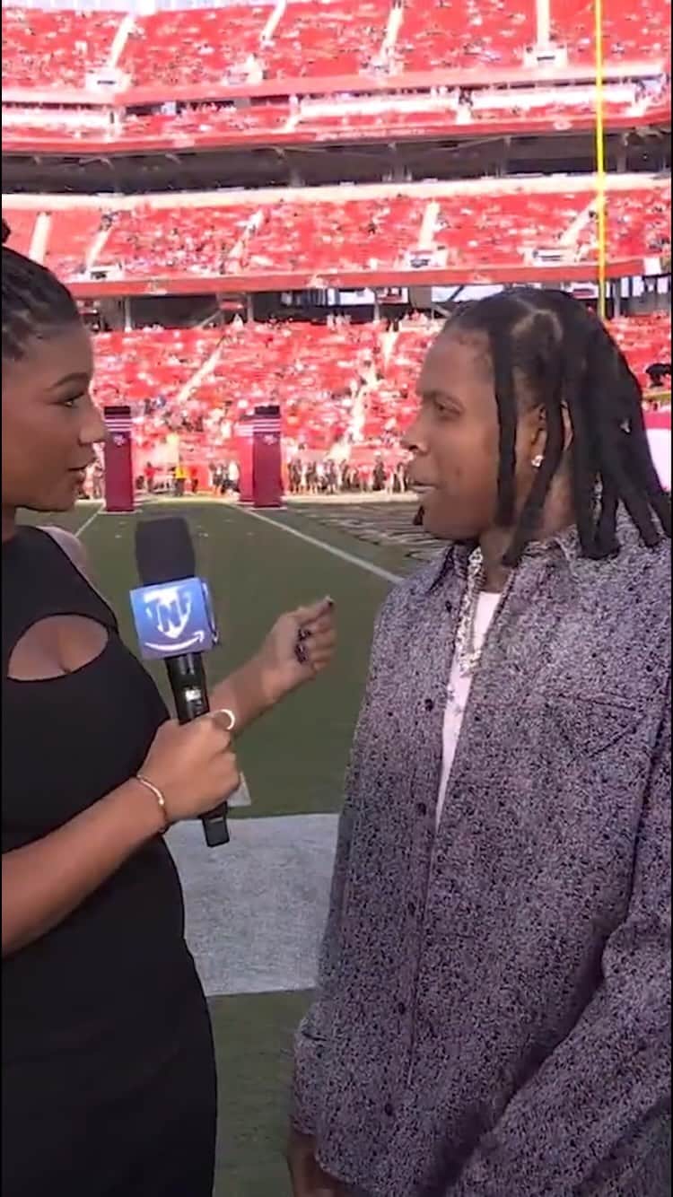 のインスタグラム：「“We’re gonna have some fun and do something different”  @taylorrooks catches up with @lildurk ahead of his #amazonmusiclive performance in LA, after our Week 5 game!」