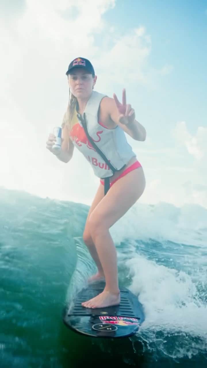 リンゼイ・ボンのインスタグラム：「Before the 🪼 was the 🏄‍♀️ and the  @redbull   🚨 No cans were lost in the making of this! I would never litter」