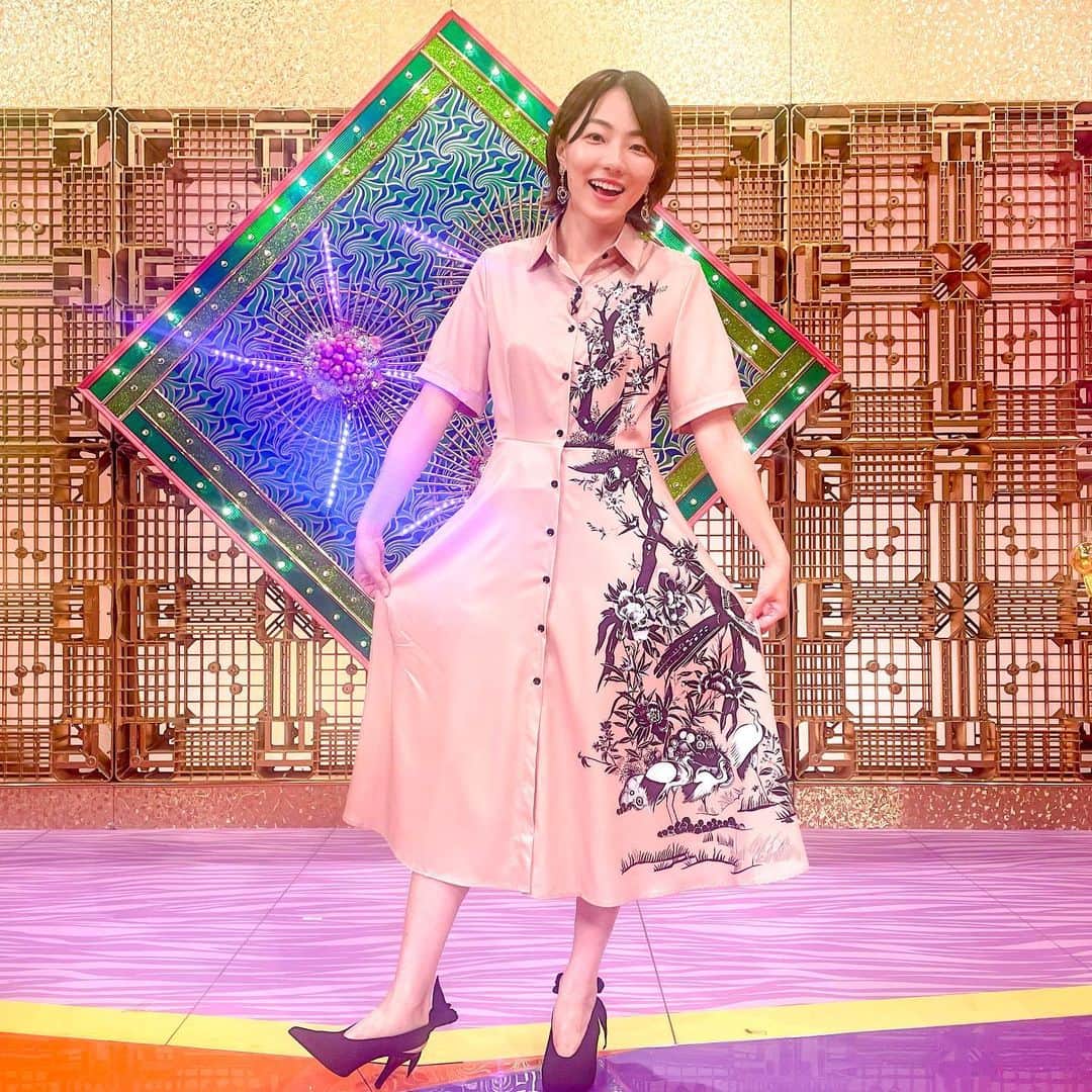 雨宮萌果のインスタグラム：「🏵️🏵️🏵️  今回のウワサのお客さまは  ☝️簡単ズボラ料理レシピ  ☝️ラーメン替え玉10杯以上のお客さま  そして、番組が誇る ウワサ大食いオールスターズ  デビュー当時が衝撃だったランキング🥇  名作がいつみても名作なように 最初の衝撃はいつみてもくらいます笑  あの感動をもう一度！ お楽しみに〜😆  9月22日 夜9時  ※ワールドカップバレー延長の際 放送時間繰り下げの場合あり。  #ウワサのお客さま」