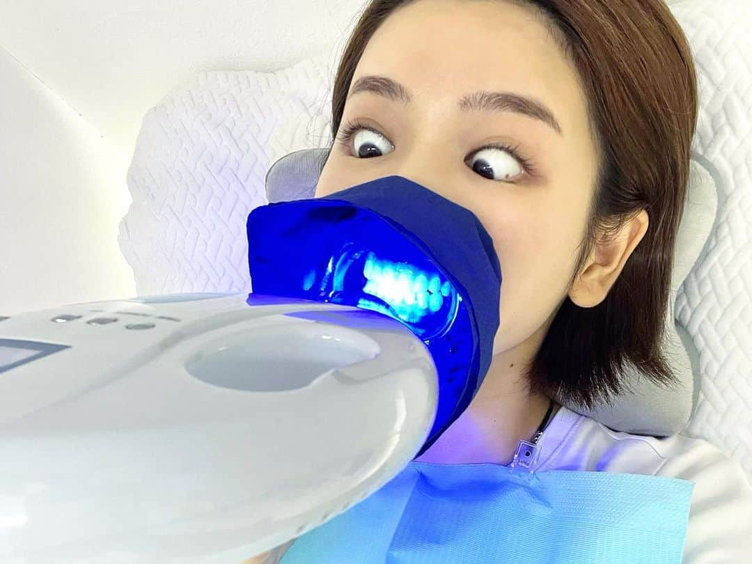 富久美玲のインスタグラム：「_ . お久しぶりのホワイトニング🦷✨ @tokyoswrs  . #whitening#セルフホワイトニング」