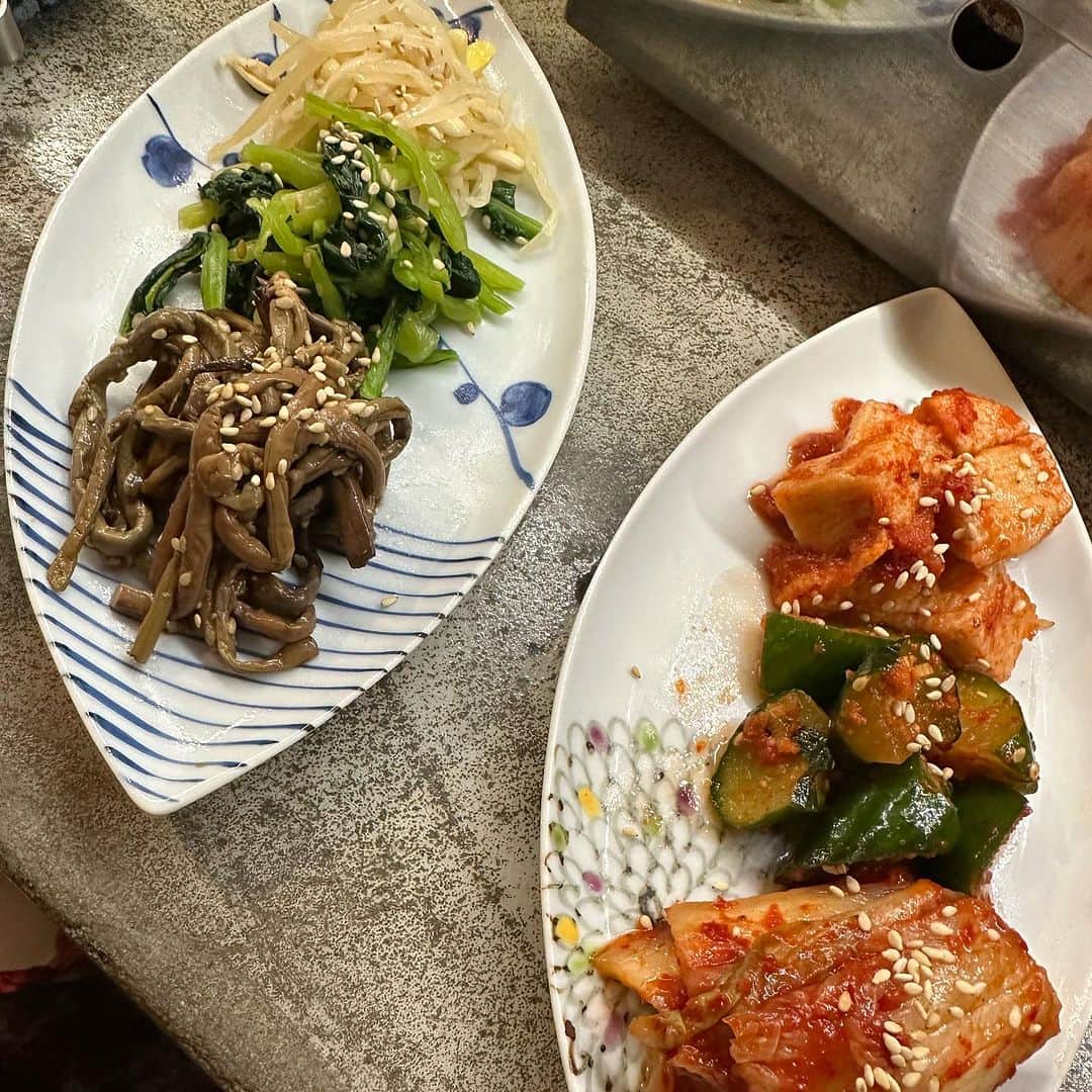 川原由維さんのインスタグラム写真 - (川原由維Instagram)「【MUGEN🇰🇷】  初めてのカンジャンケジャン🦀 うま😋  サムギョプサルは無敵💪  #フレンチ#french #福岡#博多#福岡グルメ #博多グルメ#グルメ#食べログ#西中洲#champagne#wine #中華 #焼肉#お酒#日本酒#紹興酒#お肉 #イタリアン#酒のあて#日本酒#ワイン#シャンパン#和食#日本食 #鉄板焼き #寿司 #鮨 #韓国グルメ #カンジャンケジャン #サムギョプサル #mugen」9月22日 12時04分 - yui5520