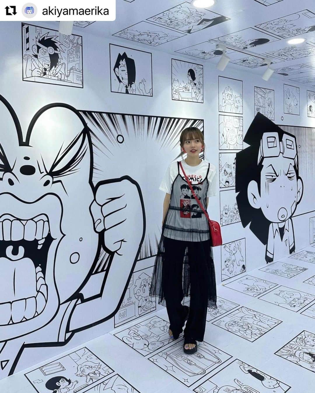 江口寿史さんのインスタグラム写真 - (江口寿史Instagram)「#Repost @akiyamaerika with @use.repost ・・・ 📖🖤🤍 　 　 漫画の世界に飛び込んできた📖 マレーシアで有名なコミックのイベント🗯️ 館内は赤黒白の3色だけが使われてるから それに合わせたコーデにしてみた👗 Tシャツは江口さん。 ピアスどこのブランドか忘れた😢 バッグはアンプの形してる🎸 久々に美術館に行けて嬉しい✌️🖤 　  Pameran percuma memperingati ulang tahun ke-25 GEMPAKTM📖 Hanya tiga warna digunakan di dalam muzium: merah, hitam dan putih. Jadi saya menyelaraskan dengan sewajarnya👗 Hanya tinggal sedikit masa lagi untuk memasuki dunia manga! 　 Keep Going Exhibition @nationalartgallerymy (- 25th Sep)  　 #KeepGoingExhibition#gempak#gempakstarz#thenationalartgallery#nationalartgallerymy#KL#KualaLumpur#Malaysia#KLevent#ちゃりと芸術巡り#ちゃりふぁっしょん」9月22日 12時16分 - egutihisasi