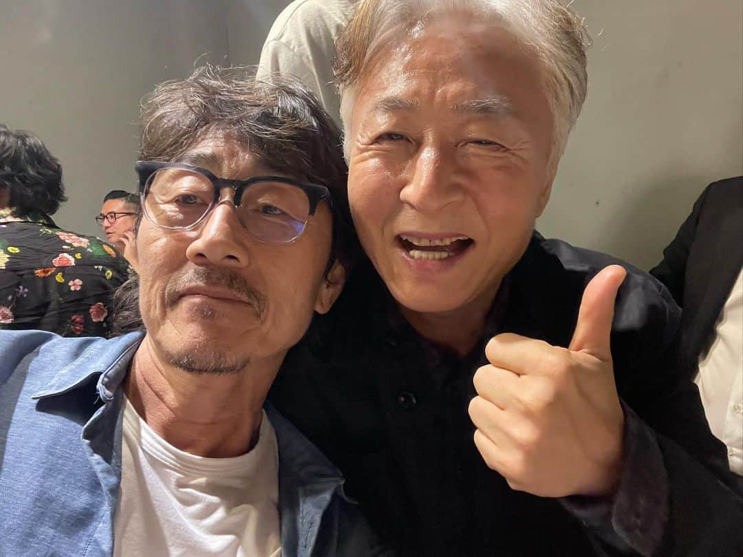 ホ・ジュノさんのインスタグラム写真 - (ホ・ジュノInstagram)「진심으로 축하드려요👏🏆⭐️🏆👏 . #최민식 #김종수  .. .  #천박사퇴마연구소_설경의비밀 #천박사 #많이많이사랑해주세요🙏👏🩷 #9월27일추석대개봉」9月22日 12時16分 - huhjh_jcw