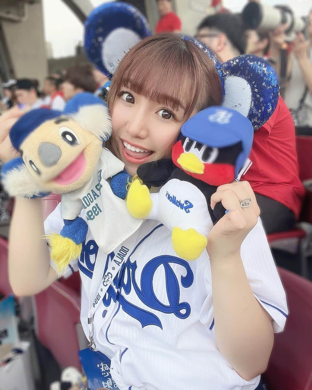 江本梨花さんのインスタグラム写真 - (江本梨花Instagram)「・ 来年もオールスター行きたい🥺 ・ ・ ・ #ドラゴンズ #中日ドラゴンズ #dragons #野球 #野球観戦 #野球女子 #野球部 #バンテリンドームナゴヤ #ドラゴンズ女子 #ドラゴンズファンと繋がりたい #ドラゴンズファン #ドラ吉 #ドアラ #いいね返し #カチューシャ #インスタ野球女子 #ユニフォーム女子 #昇竜 #立浪和義 #龍空 #高橋宏斗 #ビシエド #細川成也 #どらほー #ドラゴンズ女子 #ドラゴンズファン #ドラゴンズ愛 #福永裕基 #つば九郎 #マツダスタジアム #オールスターゲーム #マツダオールスター」9月22日 12時25分 - emotolika