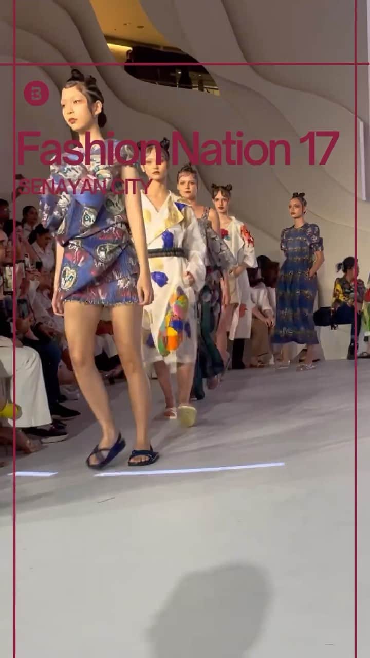 のインスタグラム：「It's an honor to be part of the most prestigious fashion event, FASHION NATION 17 by SENAYAN CITY.   #Senayancity #17thSenayanCity #SCAnniversary #SCFashionNation」