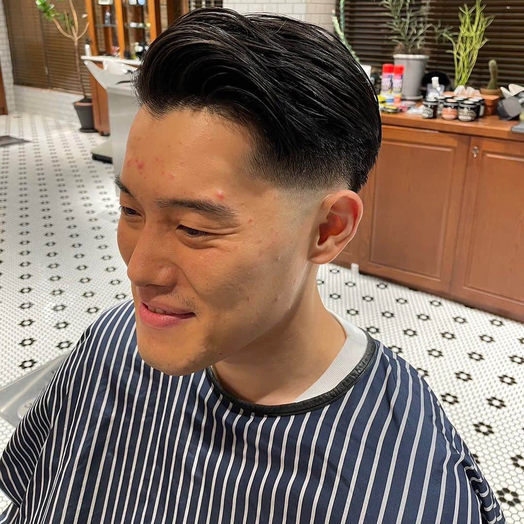 フリーマンズスポーティングクラブさんのインスタグラム写真 - (フリーマンズスポーティングクラブInstagram)「FSC - FUTAKOTAMAGAWA BARBER💈  ⁡ HAIR CUT ¥6,600(tax incl.) made by @fuyukisaito   #freemanssportingclub  #fscbarber #barbershop #barber #mensgrooming」9月22日 12時50分 - freemanssportingclub_jp