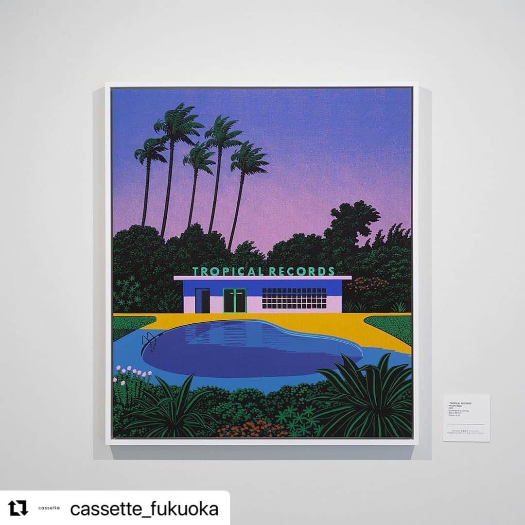 永井博のインスタグラム：「#Repost @cassette_fukuoka with @use.repost ・・・ “TROPICAL RECORDS” Hiroshi Nagai 2023 Screenprint on canvas 625 x 725 mm� Edition of 20  cassetteにて「TROPICAL RECORDS」Hiroshi Nagaiの開催に合わせて、シルクスクリーン作品の抽選販売を行います。 詳細は下記をご覧ください。  【申込受付期間】 2023年9月22日（金）11:00〜 ※予定応募数に達し次第、終了いたします。  【抽選方法】 会場受付にて抽選応募をお申し込みいただけます。  @hiroshipenguinjoe  @gallery_target  #永井博 #hiroshinagai #gallerytarget #cassette_fukuoka  photo: Yusuke Nakamura」