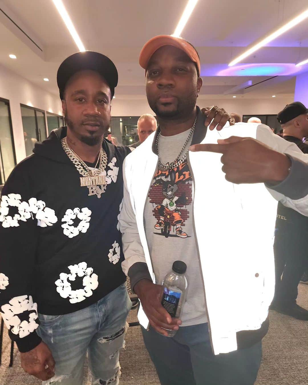 call me Lix the 6-Toyのインスタグラム：「L'chaim!!! 🍻 The Butchers Coming! Bugzee Lix x Benny The Butcher @getbenny link up at last night's @bjealliance Black-Jewish Entertainment Alliance event. Manifest Destiny album in stores now. Get ready for my 9 Lives: The Urban My of Bugzee Lix documentary. Coming soon.  Thank you @recordingacademy for inviting me to this illustrious hiphop event. Hope there are Many more here in the Big 🍎  #yomkippur #jewish #Griselda #rocnation  @griseldarecords @shadyrecords @rocnation @eone @entertainmentonedist」