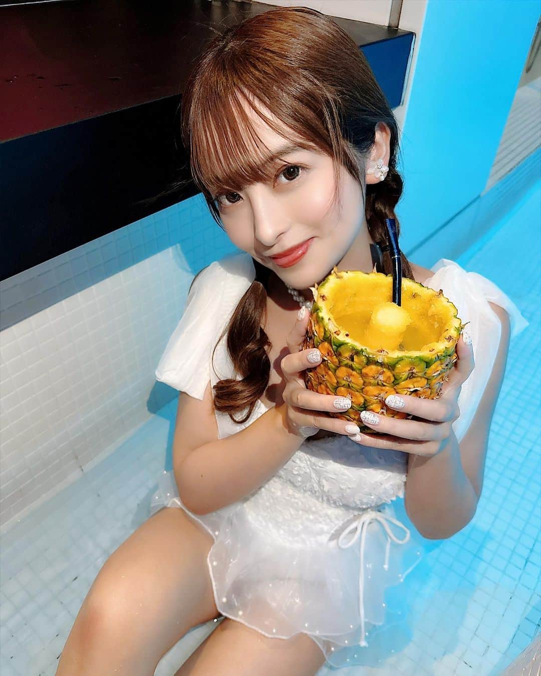 桜もこのインスタグラム：「🍍🤍  #インスタグラビア#instalove #follow #グラビア #扎心了 #like #tokyo #ootd #style #photo #sexybody #love #instagravure #맞팔 #tagsforlikes  #东京 #model #Japanesegirl #photooftheday #tbt #igers #instadaily #lookgood」