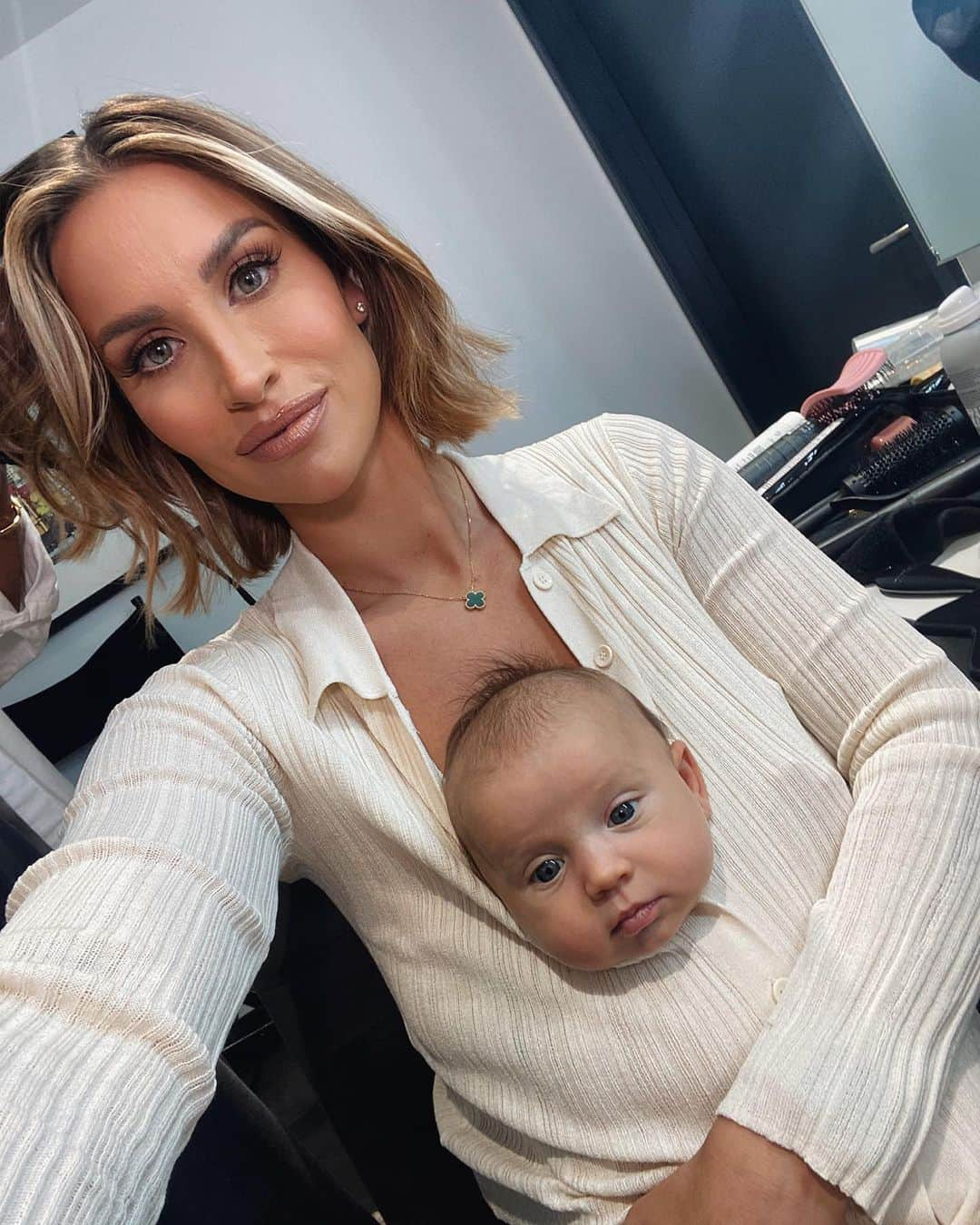 ファーン・マッキャンさんのインスタグラム写真 - (ファーン・マッキャンInstagram)「My little kangaroo cub 🤎」9月23日 0時04分 - fernemccann