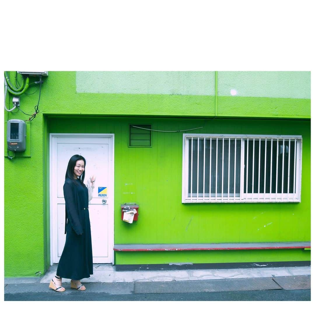 木嶋のりこさんのインスタグラム写真 - (木嶋のりこInstagram)「.  私の見た大阪 写真あげてなかったので、あげていく  写真を撮るのもとても好きです  olympus OM-D E-M1X  オノユリさん @yuriono と 大山くん @ooyamahiro4 の後ろ姿　をちらり  #olympus #olympusomd #大阪 #十三 #写真好き #大阪写真 #十三写真 #カメラのある生活 #こはらかめら」9月23日 0時15分 - noriko_kohara