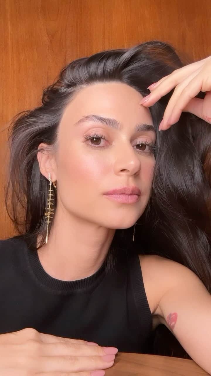 Thaila Ayalaのインスタグラム：「JOIA PERFEITA existe e eu posso provar, joia DEUSA e SUSTENTÁVEL com ouro reciclado e diamante Lab Grow  @detua_ completamente apaixonada, acho que deu pra perceber né?!」