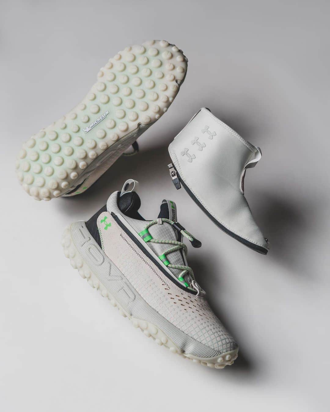 Under Armourのインスタグラム：「UA HOVR SUMMIT FAT TIRE DELTA 👟👀」