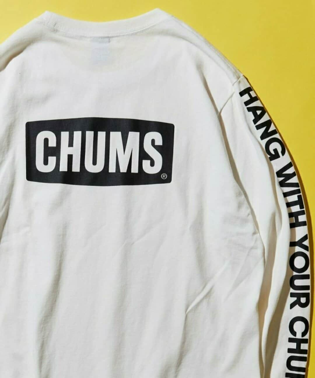 フリークスストアさんのインスタグラム写真 - (フリークスストアInstagram)「-CHUMS × FREAK'S STORE-  毎シーズン大人気のCHUMS別注シリーズに新作のバックプリントロンTEEが登場！ 袖にもプリントが入ったストリートテイストを感じるデザイン◎ 秋の始まりにオススメです！  CHUMS チャムス 別注 バックプリント ロングスリーブTシャツ【限定展開】 問い合わせ番号:1221180500318 価格:¥5,610(tax in) カラー:ホワイト/ブラック/ベージュ サイズ:S/M/L/XL  ▶︎画像をタップして商品情報をチェック！  ≪開催中のキャンペーン≫ 会員様限定10%OFFキャンペーン開催中❗️ タイムセールと最大2,000円OFFのクーポンでもっとお得🔥 ▶詳細はTOPページ( @freaksstore_official )のURLからNewsをご覧ください。  #freaksstore #フリークスストア #freaksstore23fw #freaksstoreofficial #freaksstore_men」9月22日 16時01分 - freaksstore_official