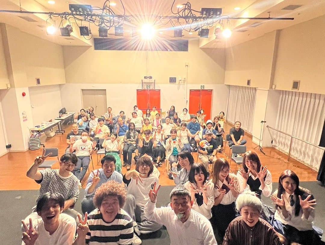 吉田サラダさんのインスタグラム写真 - (吉田サラダInstagram)「初恋タローのコントせんまいけin富山 氷見公演と富山公演が無事終わりましたー！楽しかったー！！  富山をもっと笑いで盛り上げたいー！！  またやりたいなー！！  その時はぜひ！  今回来ていただいた皆様、ありがとうございました！ フルサタと深津アナウンサー、お花ありがとうございました😊  #初恋タローのコントせんまいけin富山  #吉田サラダ #富山 #お笑い」9月22日 16時28分 - monoiiyoshida