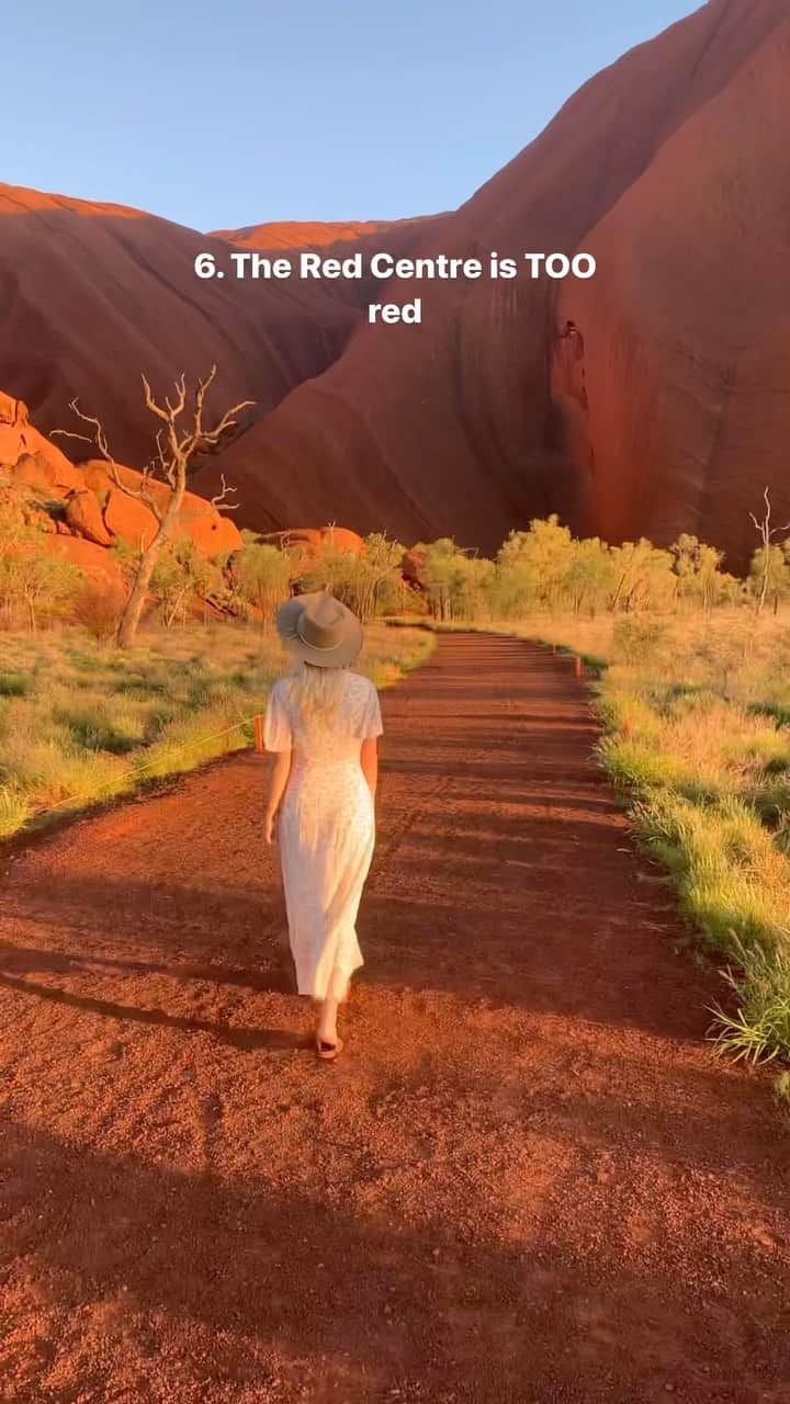 Australiaのインスタグラム：「Too much of a good thing? Not possible Down Under!! 😉🙌 From our world-renowned beaches and our bustling cities, to our awe-inspiring natural landscapes and furry friends, there’s a LOT to love about #Australia. Don’t believe us? We dare you to come say g’day and see for yourself! 👋   🎥: @twosometravellers   📍: #Australia   #SeeAustralia #ComeAndSayGday  ID: the video opens with a shot looking out from a camper van in front of Uluṟu at dusk, before transitioning into a quick montage of travel clips around Australia, including tropical beaches fringed with palm trees, coastal sunsets, unique wildlife, tropical waterfalls and outback waterholes.」