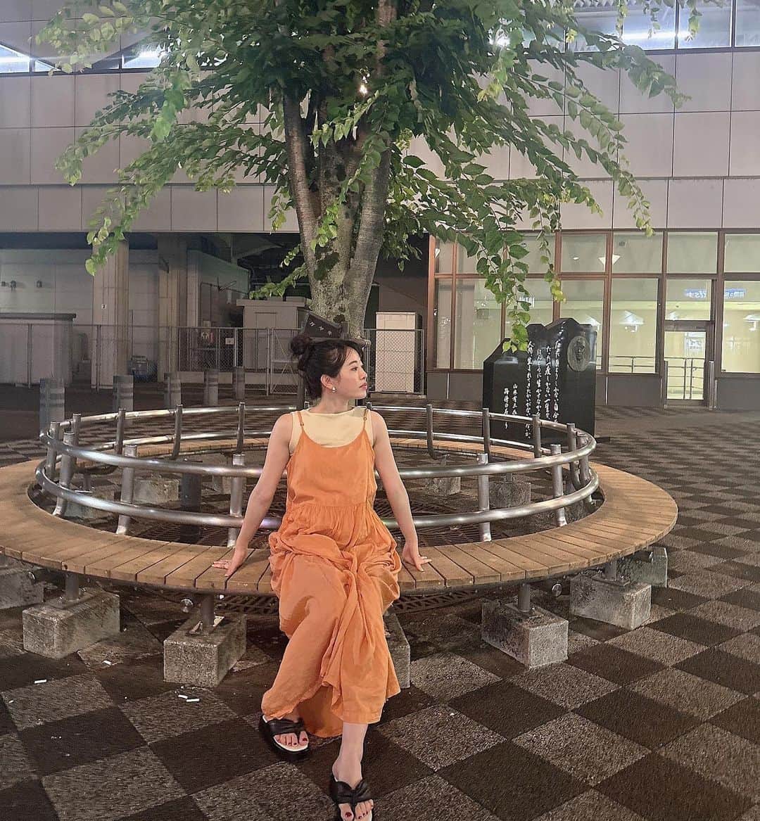 高野桃子さんのインスタグラム写真 - (高野桃子Instagram)「ながーく暑くて夏好きはうれしい🌻 季節の変わり目、体調崩さないようにしなきゃなぁ〜とか思う前にしっかりお風邪ひきました。」9月22日 16時42分 - takano_sd