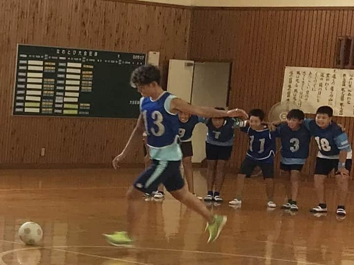 ジュビロ磐田さんのインスタグラム写真 - (ジュビロ磐田Instagram)「🏫#磐田市 小学校訪問レポート🏫  大森晃太郎選手と古川陽介選手は岩田小学校を訪問し、 2チームに分かれたサッカー対決や児童からの質問タイムを通じて岩田小の皆さんと交流しました🙌  #シャレン  @iwatacity_official  @yosuke_furu0716」9月22日 16時47分 - jubiloiwata.official