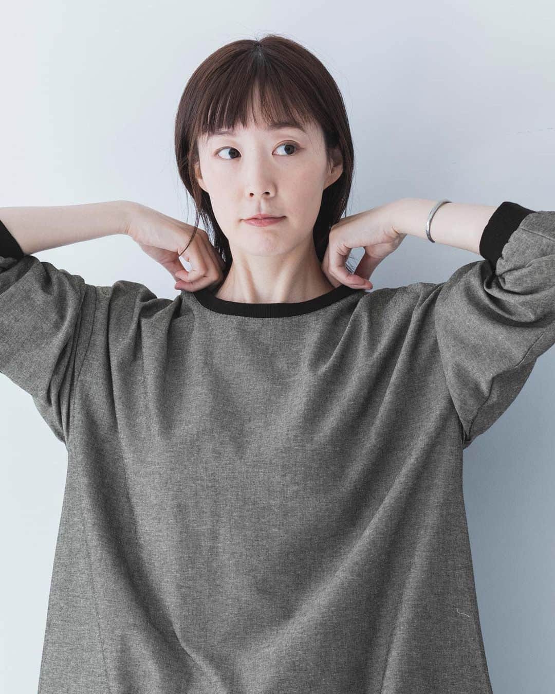 ナチュランさんのインスタグラム写真 - (ナチュランInstagram)「【 Lintu Laulu 】数量限定で今年も登場！ 旬のモノトーンコーデが完成する秋の着まわし福袋 ・  昨年、大人気だったLintu Lauluの福袋が再入荷しました。 しかも、今年はワンピースが1点加わり、 さらに着まわし力アップでお得に！  シックで大人っぽいモノトーンで揃えた 旬のアイテムを詰め込んだセットです。  数量限定になりますので、ぜひお早めに！  ----------------------------- 　Lintu Laulu -----------------------------  ■4+1点￥44000相当　Lintu Laulu　秋冬コーディネートセット ￥12,800 [ 注文番号：CLT-2A71-9022-A ]  -----------------------------  ▶️商品詳細やお買い物は写真のタグをタップ またはプロフィール（@natulan_official）から 「ナチュラン」のサイトにアクセスして 注文番号や商品名を検索してみてくださいね。  #lifewear #fashion #natulan #今日のコーデ #コーディネート #ファッション #ナチュラル #ナチュラン #日々の暮らし #暮らしを楽しむ #シンプルライフ #シンプルコーデ #大人女子 #大人カジュアルコーデ #福袋 #コーデセット #ワンピース #パンツ #ジャケット #プルオーバー #秋コーデ #リントゥラウル #LintuLaulu #natulan_official.」9月22日 16時47分 - natulan_official