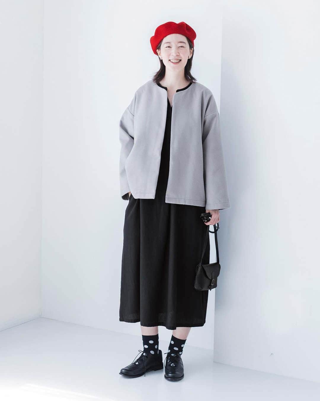 ナチュランさんのインスタグラム写真 - (ナチュランInstagram)「【 Lintu Laulu 】数量限定で今年も登場！ 旬のモノトーンコーデが完成する秋の着まわし福袋 ・  昨年、大人気だったLintu Lauluの福袋が再入荷しました。 しかも、今年はワンピースが1点加わり、 さらに着まわし力アップでお得に！  シックで大人っぽいモノトーンで揃えた 旬のアイテムを詰め込んだセットです。  数量限定になりますので、ぜひお早めに！  ----------------------------- 　Lintu Laulu -----------------------------  ■4+1点￥44000相当　Lintu Laulu　秋冬コーディネートセット ￥12,800 [ 注文番号：CLT-2A71-9022-A ]  -----------------------------  ▶️商品詳細やお買い物は写真のタグをタップ またはプロフィール（@natulan_official）から 「ナチュラン」のサイトにアクセスして 注文番号や商品名を検索してみてくださいね。  #lifewear #fashion #natulan #今日のコーデ #コーディネート #ファッション #ナチュラル #ナチュラン #日々の暮らし #暮らしを楽しむ #シンプルライフ #シンプルコーデ #大人女子 #大人カジュアルコーデ #福袋 #コーデセット #ワンピース #パンツ #ジャケット #プルオーバー #秋コーデ #リントゥラウル #LintuLaulu #natulan_official.」9月22日 16時47分 - natulan_official