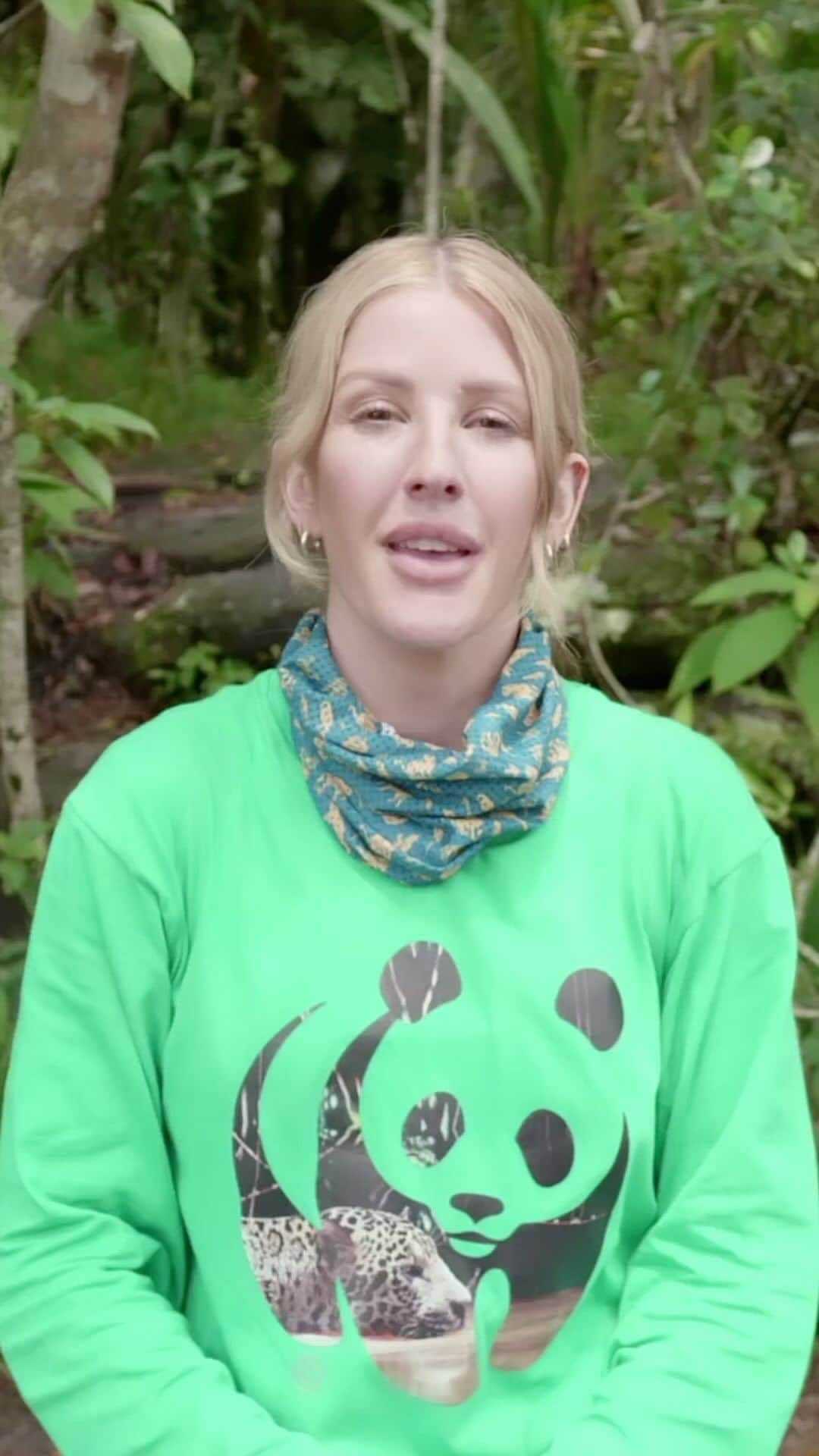 エリー・ゴールディングのインスタグラム：「From Cerro Azúl, Guaviare, Colombia – @wwf_colombia – singer songwriter, @wwf_uk ambassador & UN Environment Global Goodwill Ambassador, @EllieGoulding has a message for world leaders: move beyond promises and take action for people and nature.   On the ground in the Amazon rainforest, Ellie met and listened to communities that live and work in nature firsthand, witnessing their vital role in safeguarding biodiversity. She urges leaders: “Indigenous Peoples and local communities hold knowledge and the answers we need, and they must be part of the solution.”  In areas like the Amazon rainforest, communities in the most vulnerable situations – who have done the least to cause the nature crisis – experience the greatest impact.   We can’t let this continue. Do you want to see action for people and nature? Share this post and tell leaders to protect forests!   @UNEP #UNGA」
