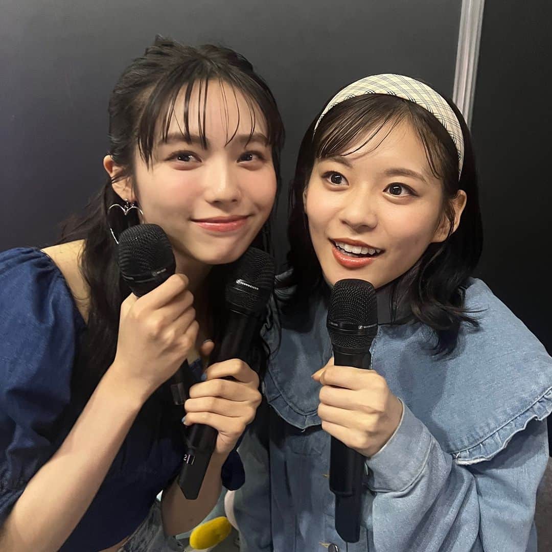 Seventeenさんのインスタグラム写真 - (SeventeenInstagram)「学園祭トークの練習をしていた あきたまる＆りこぴんをパシャり😎🎤  #セブンティーン #Seventeen #セブンティーン  #seventeen夏の学園祭2023 #セブンティーン学園祭  #ST夏の学園祭2023 #夏の学園祭  #セブンティーン夏の学園祭 #学園祭 #イベント  #ファッションショー #オフショット #STモデル #モデル  #ファッションイベント #秋田汐梨 #永瀬莉子 #ST夏の学園祭」9月22日 17時30分 - seventeenjp_mag