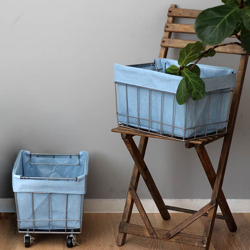 BRID 【NEXTANDARD MARKET】さんのインスタグラム写真 - (BRID 【NEXTANDARD MARKET】Instagram)「. DENIM STACKING BASKET 2 with CASTER / WASHABLE COVER  爽やかなブルーがお部屋のアクセントにもなるWIRE ARTS & PRO.シリーズの新色：デニム。  ランドリルームやキッチンでの使用は勿論、リビングや玄関などの人目が気になるスペースでも、“収納アイテム”感を出しすぎず、オシャレに使えます◎  手洗いOKのインナーバッグはお手入れも簡単で、いつでも清潔にご使用いただけるので普段使いのお掃除道具や、お子様のおもちゃも安心して収納できます。  また、使用環境を変えて、クローゼット内でのアパレル小物の収納やパントリー内の整理整頓にもおすすめ。 用途を選ばず、バスケット単体でも使えます。  商品の詳細は画像に貼ってあるリンクから、 同シリーズの他商品はプロフィール記載のURLからご覧ください。 →@brid_japan  #brid_japan #bridのある暮らし #ブリッド #MERCROS #メルクロス #ランドリー収納 #洗面所収納 #キッチン収納 #リビング収納 #洗濯物入れ #ランドリーバスケット #スタッキングバスケット #収納バスケット #見せる収納 #キャスター付き収納 #洗面所収納 #洗面所インテリア #ワイヤーバスケット #店舗ディスプレイ #店舗収納 #おもちゃ収納 #ぬいぐるみ収納 #シンプルライフ #シンプルな暮らし #ナチュラルインテリア #シンプルインテリア #シンプル収納 #インテリア雑貨 #収納アイデア #収納グッズ #デニム」9月22日 17時30分 - brid_japan