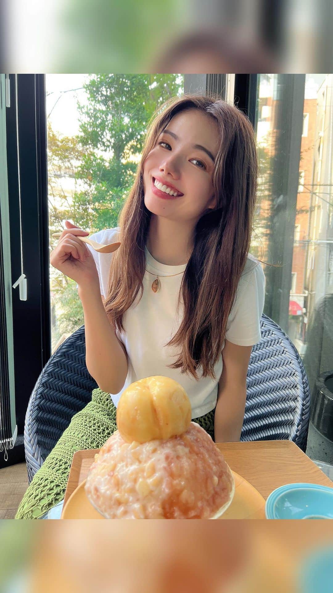 波田妃奈のインスタグラム：「大好きな桃さん🍑 @358dacafe 桃割るの楽しかった！！ 食い意地張って友達の分まで🤣  桃には腸の調子を整えたり、アンチエイジングや 脂質の吸収を抑えてくれるので 実はダイエットや美容にものすごくいい🥰  #ダカフェ #ダカフェ恵比寿 #桃 #🍑 #恵比寿グルメ #恵比寿スイーツ #恵比寿カフェ #甘党 #ダイエット」