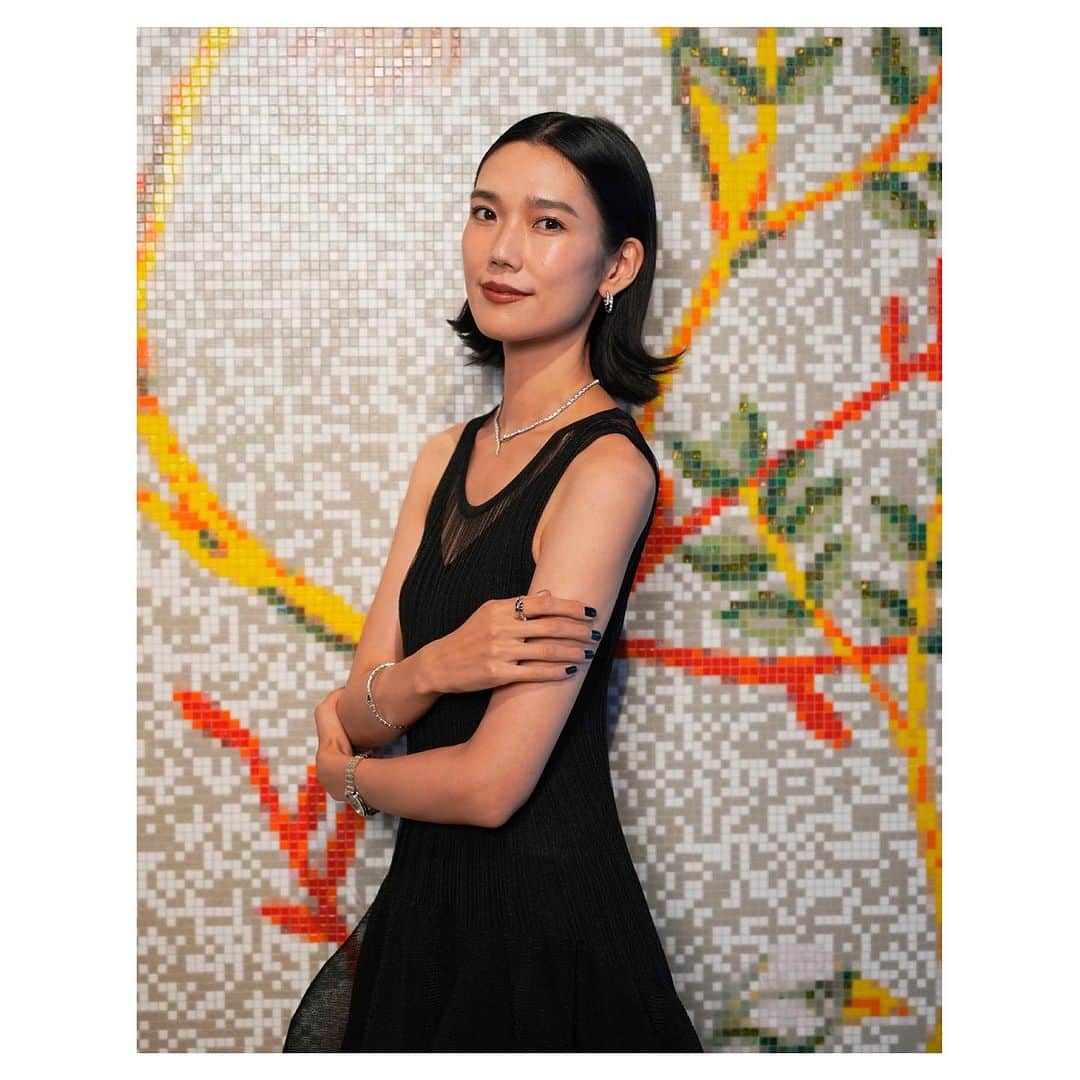 TAO（岡本多緒）さんのインスタグラム写真 - (TAO（岡本多緒）Instagram)「ブルガリ ホテル東京、45階 ブルガリ バーのカクテルイベント“シンポジア”に行ってきました。   🍸🍸🍸🍸🍸🍸  世界のトップバーテンダー、ロレンツォ・アンティノーリ氏が今回香港から来日。素敵なオリジナルカクテルを作って下さいました。  私が頂いたのはコルレオーネと名付けられたコーヒーベースのカクテル🍸美味でした🤤  こちらは9月21&22日限定だそうです、是非チェックしてみてください🥂  #BulgariHotelTokyo  #Bulgari  #bulgarisymposia #PR  @bulgari  @bulgarinikoromitotokyo  @bulgarihotels」9月22日 18時09分 - taookamoto