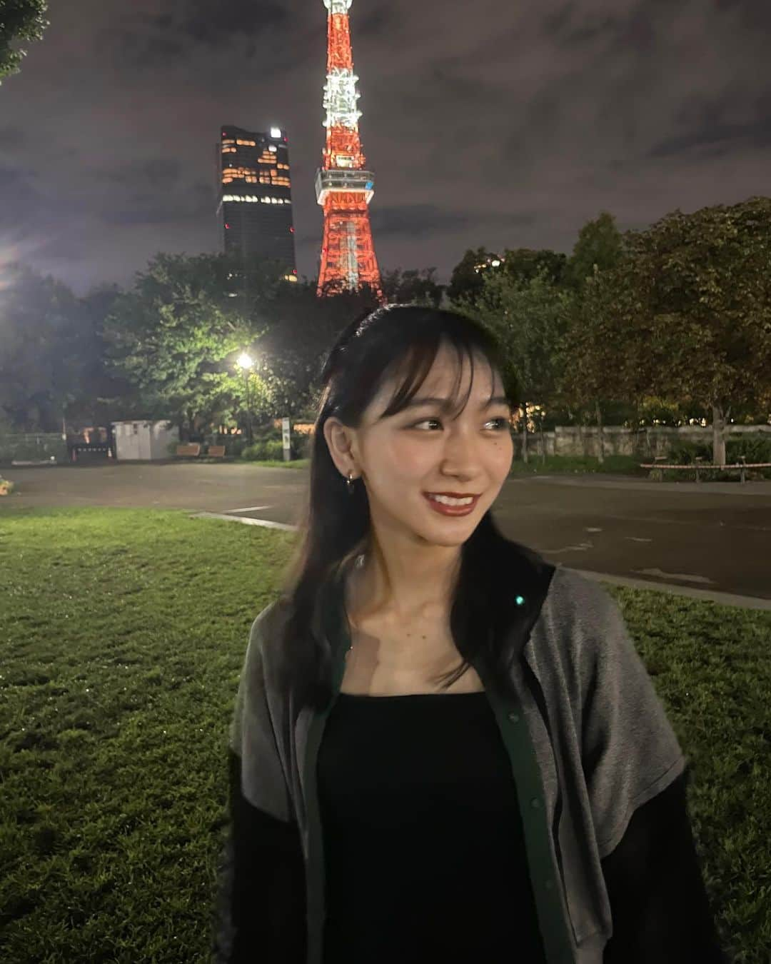 杉本愛里さんのインスタグラム写真 - (杉本愛里Instagram)「夜の温度好き~🗼🤍」9月22日 18時10分 - 12_airiyade_21